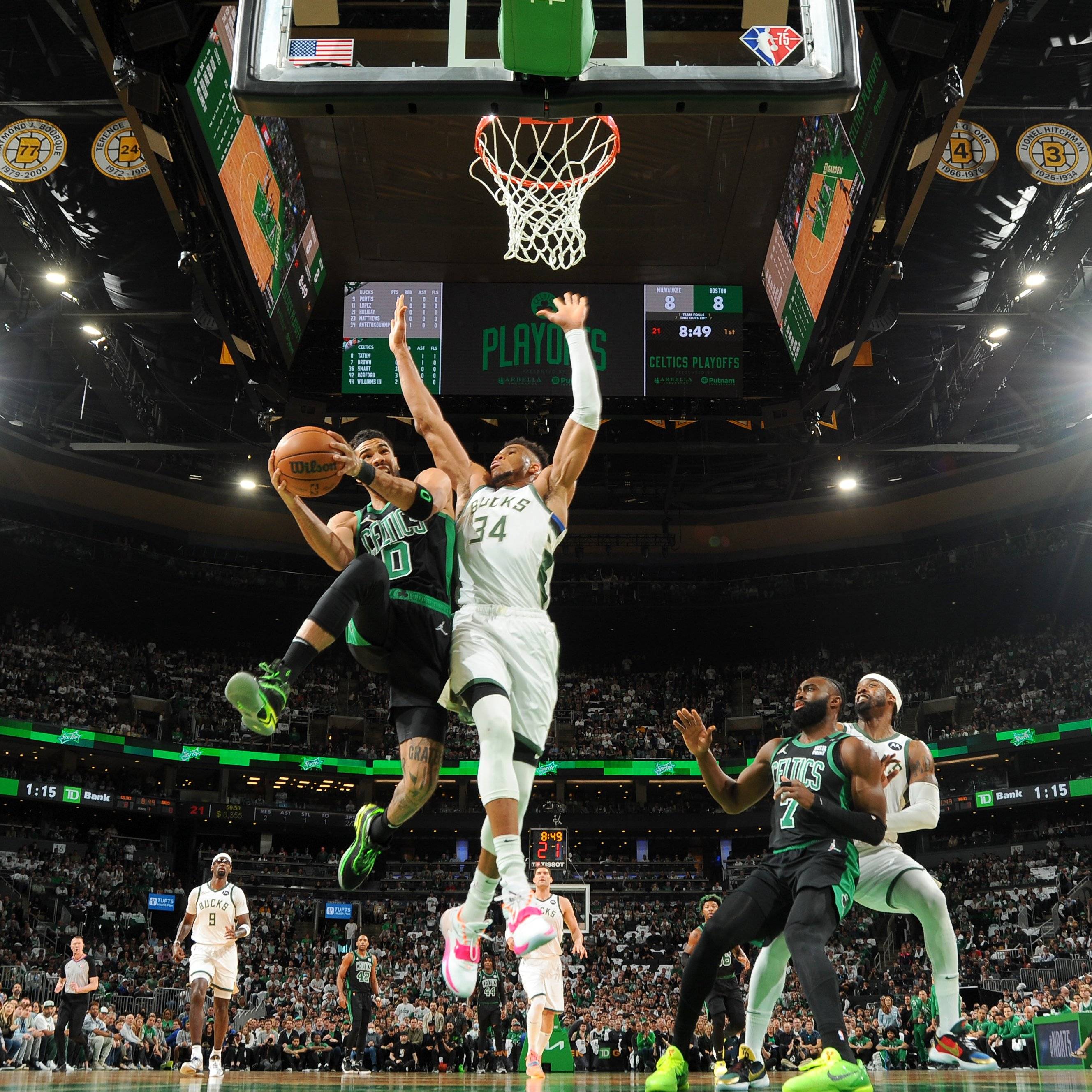 开云中国-关于重返赛场引发热议！，内马尔在雄鹿比赛中出色发挥上演精彩一战的信息