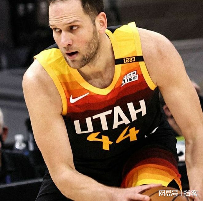 kaiyun- 赛后犹他爵士状态回暖：欧联节点到来，媒体盛赞，纪律约束更严格